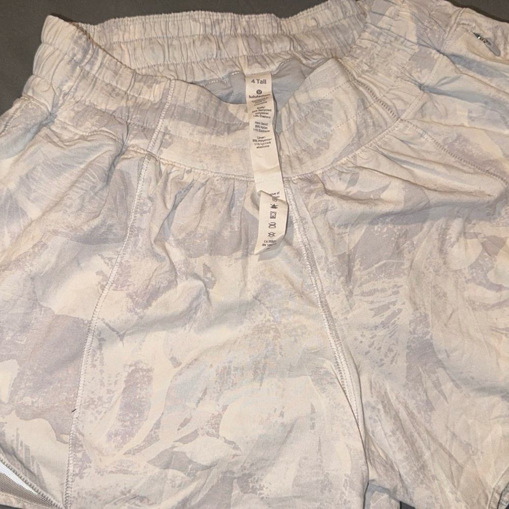 Light Gray Patterned Hotty Hot - image 1